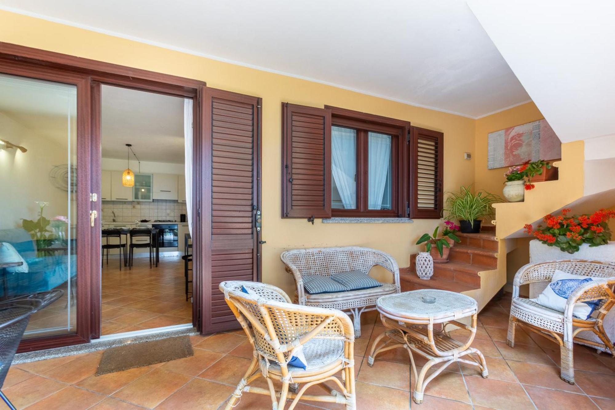 Aetos Home With Shared Swimming Pool - Porto Pino Hill Bagian luar foto