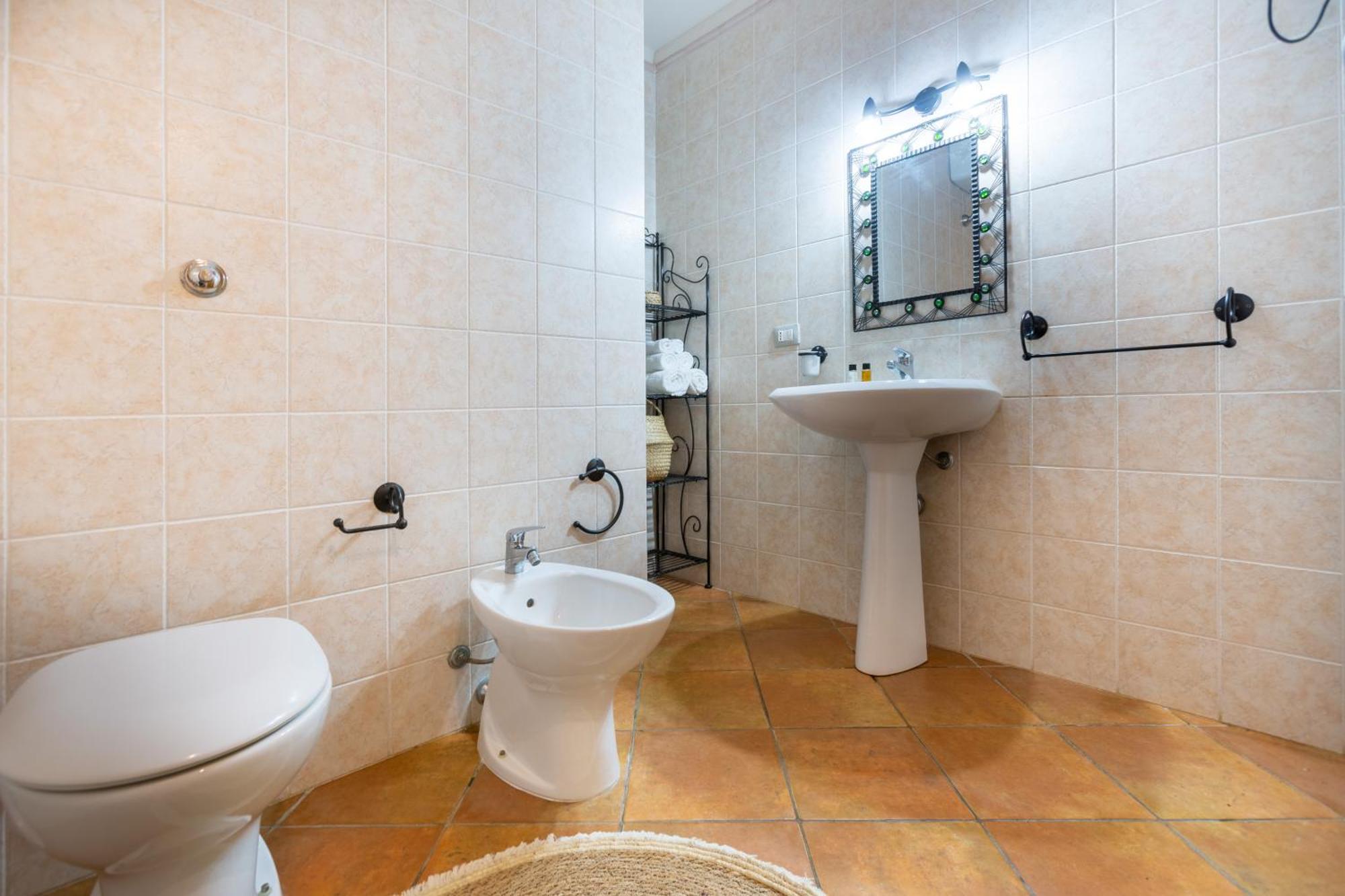 Aetos Home With Shared Swimming Pool - Porto Pino Hill Bagian luar foto